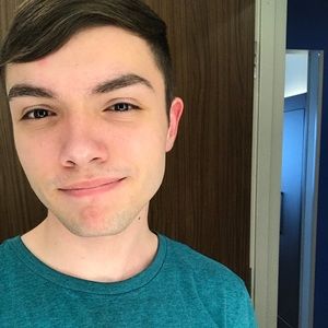 Meet your Posher, Colby